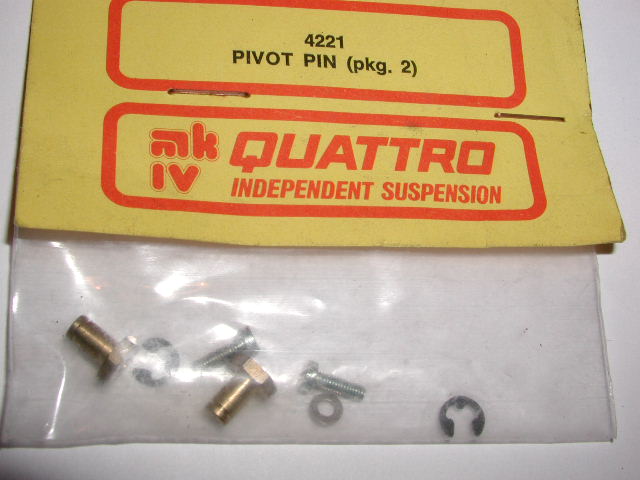 Serpent 4221 Pivot Pin (pkg.2), mk IV Quattro